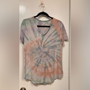 Grace & Lace Tie-dye tee